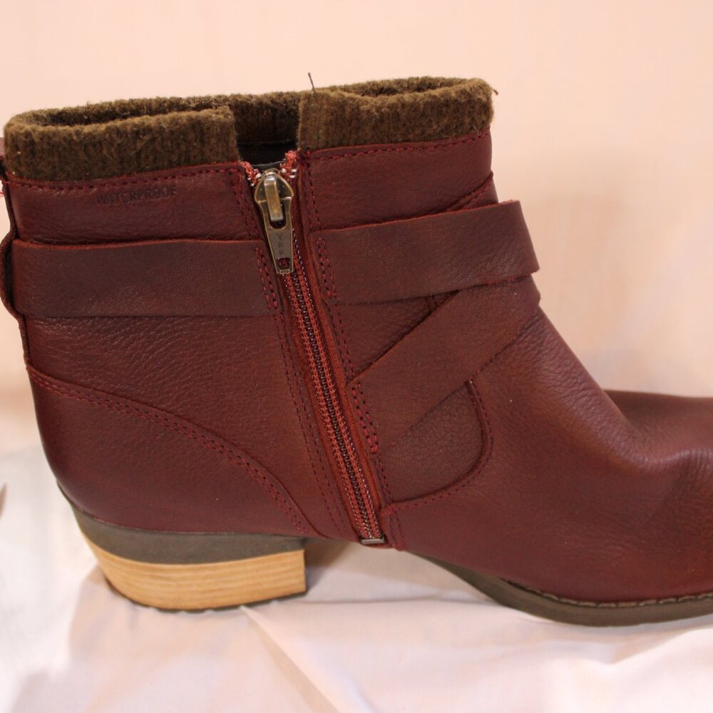 Merrell Shiloh II Burgundy Leather Ankle Boots Women’s NWOB Size 11 - Picture 3 of 15